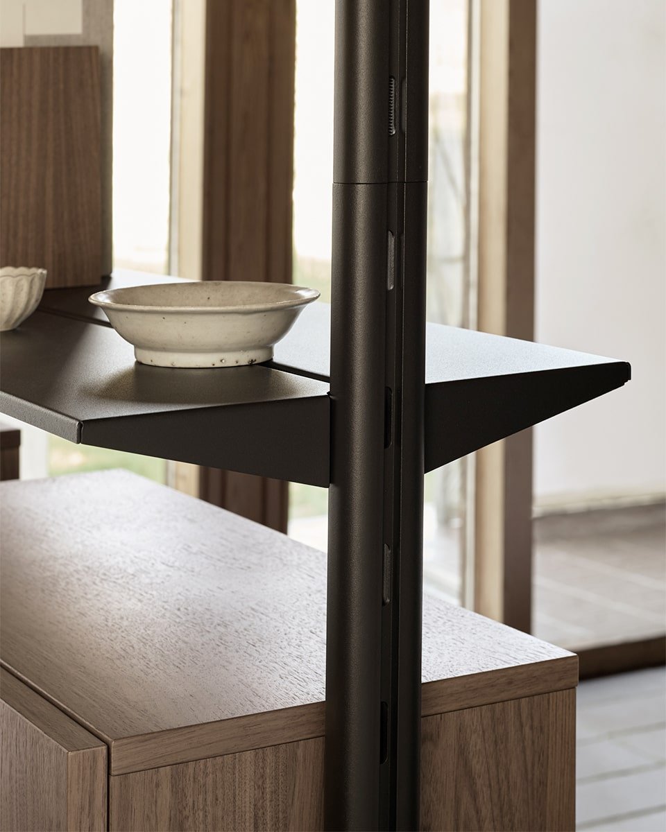 ספריית מדפים Pira תלוית תקרה - Idana Furniture