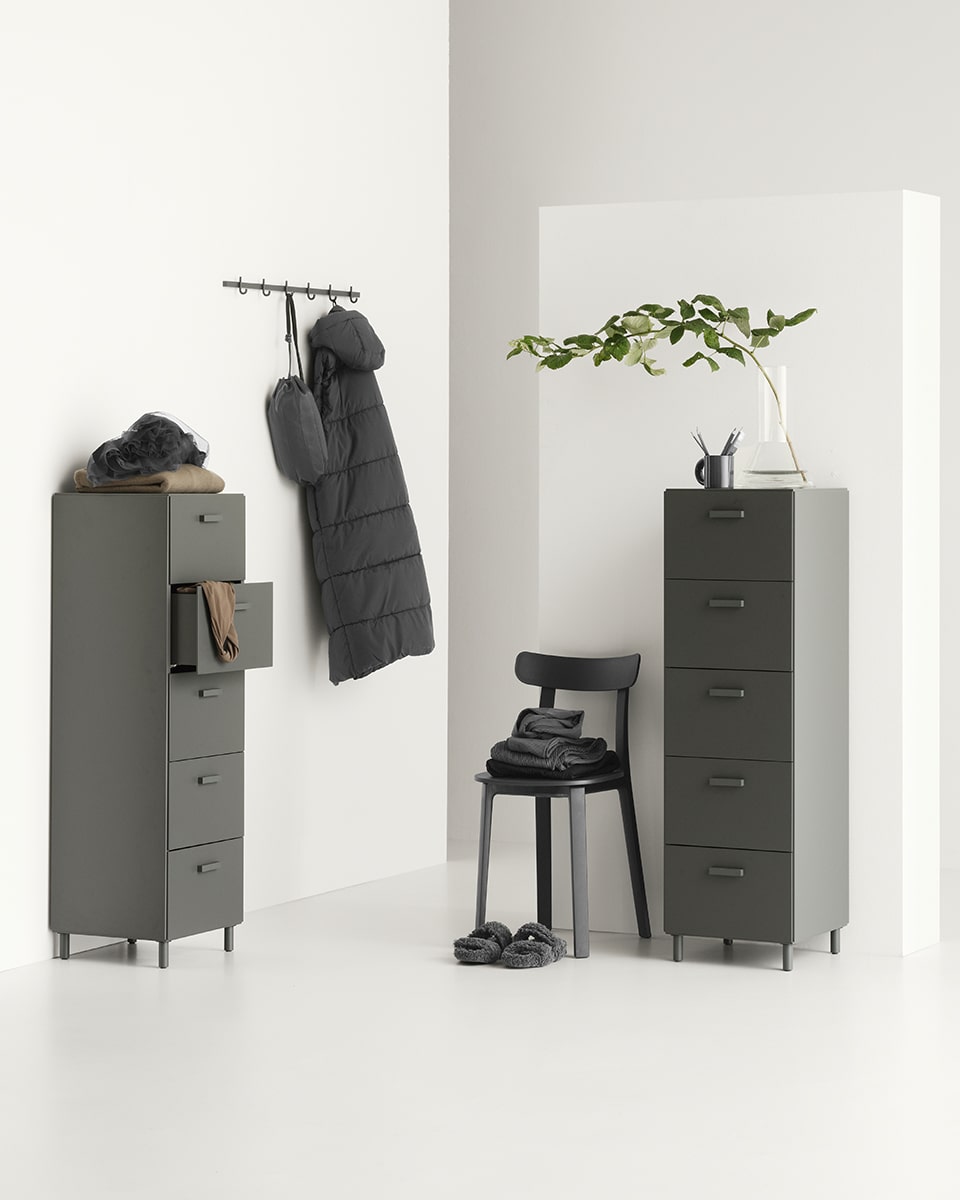 שידת מגירות Relief גבוהה - Idana Furniture