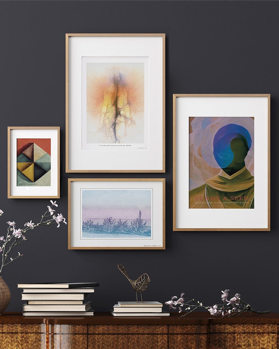 פוסטר Moving - Idana Furniture