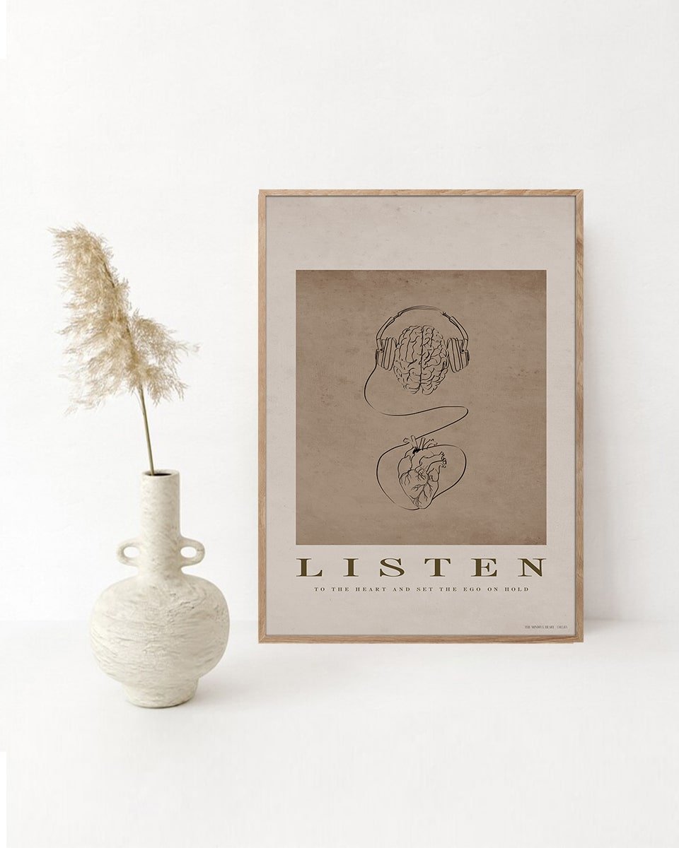 פוסטר Listen - Idana Furniture