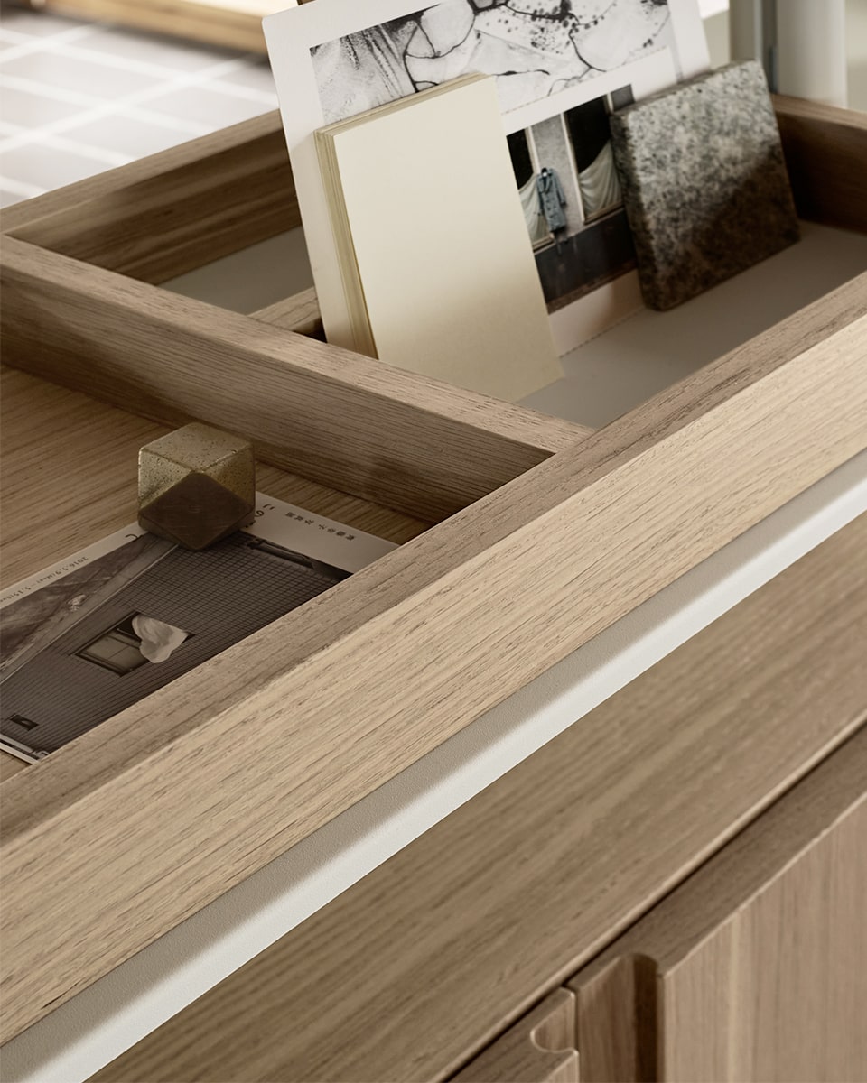 ספריית מדפים רחבה Pira תלוית תקרה - Idana Furniture