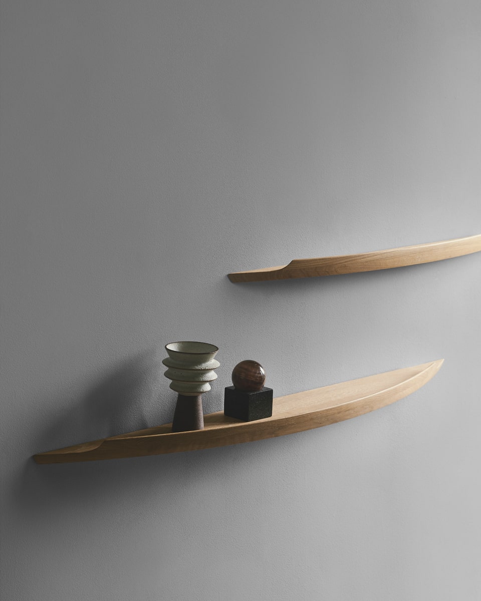 Intarsia - קונסולות ומדפי אלון שמגדירים את הכניסה לבית - Idana Furniture