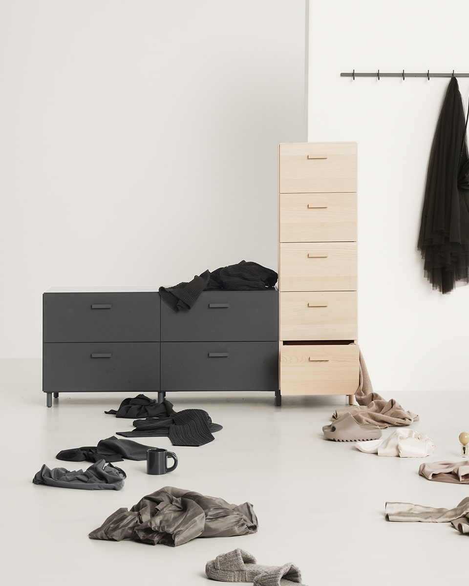 שידת מגירות Relief נמוכה - Idana Furniture