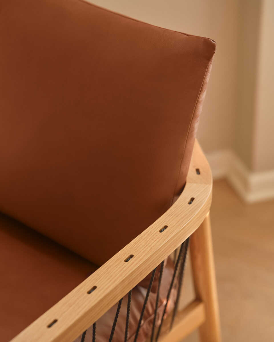 כורסת עץ אלון טבעי Enzo - Idana Furniture