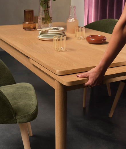 שולחן אוכל נפתח Bradley - Idana Furniture