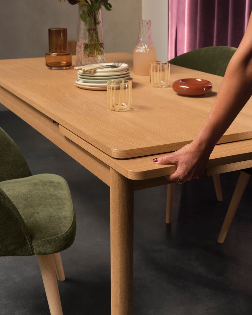 שולחן אוכל נפתח Bradley - Idana Furniture