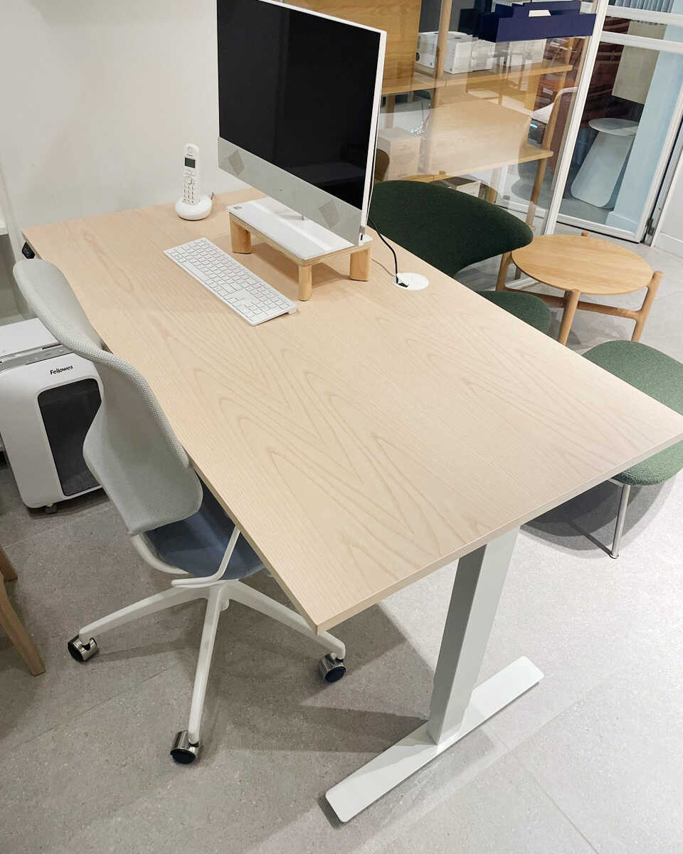 שולחן כתיבה חשמלי EFG - Idana Furniture