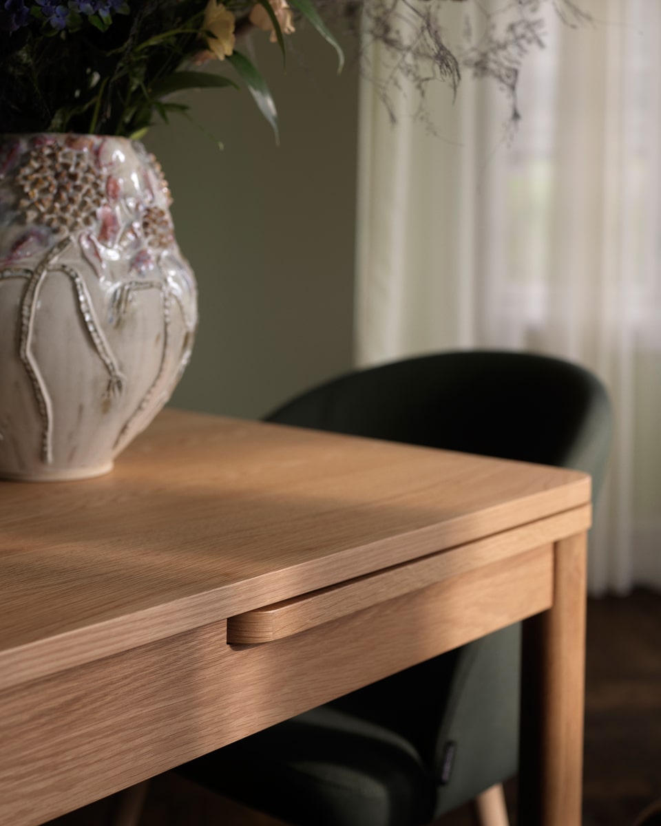 שולחן אוכל נפתח Bradley - Idana Furniture