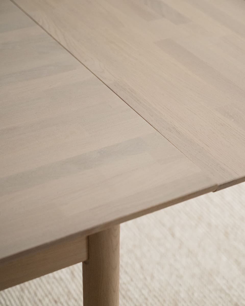 Derrymore-dining-table-scandinavian-oak-שולחן עץ מלא-שולחן אוכל-שולחן אוכל נפח-שולחן עם הרחבות-שולחן סקנדינבי - idana home
