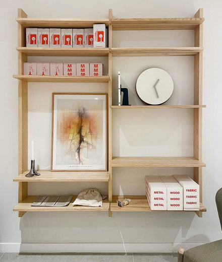 ספריית מדפים Gridlock מתצוגה - Idana Furniture