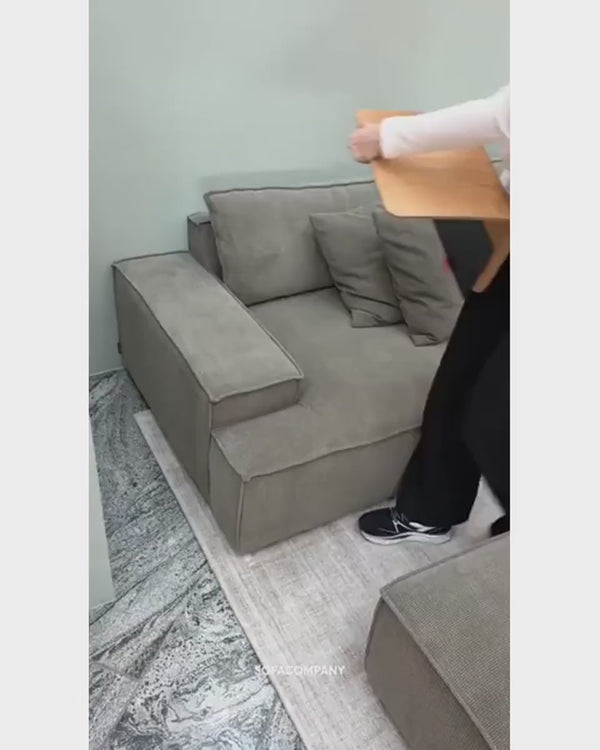 מגש עץ אלון גמיש למשענת יד ספה בעיצוב סקנדינבי של סופה קומפני