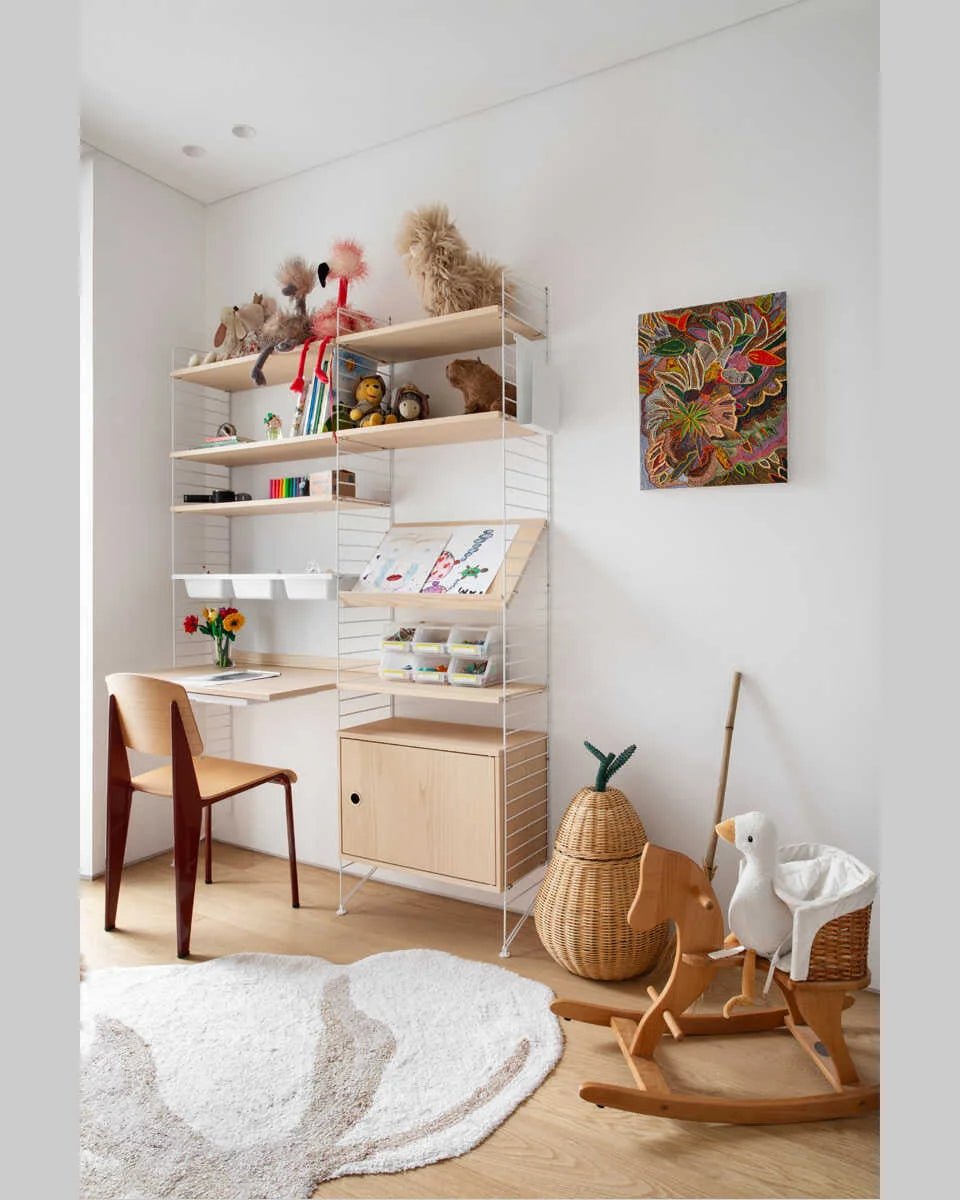 ספריה ושולחן בחדר ילדים - Idana Furniture