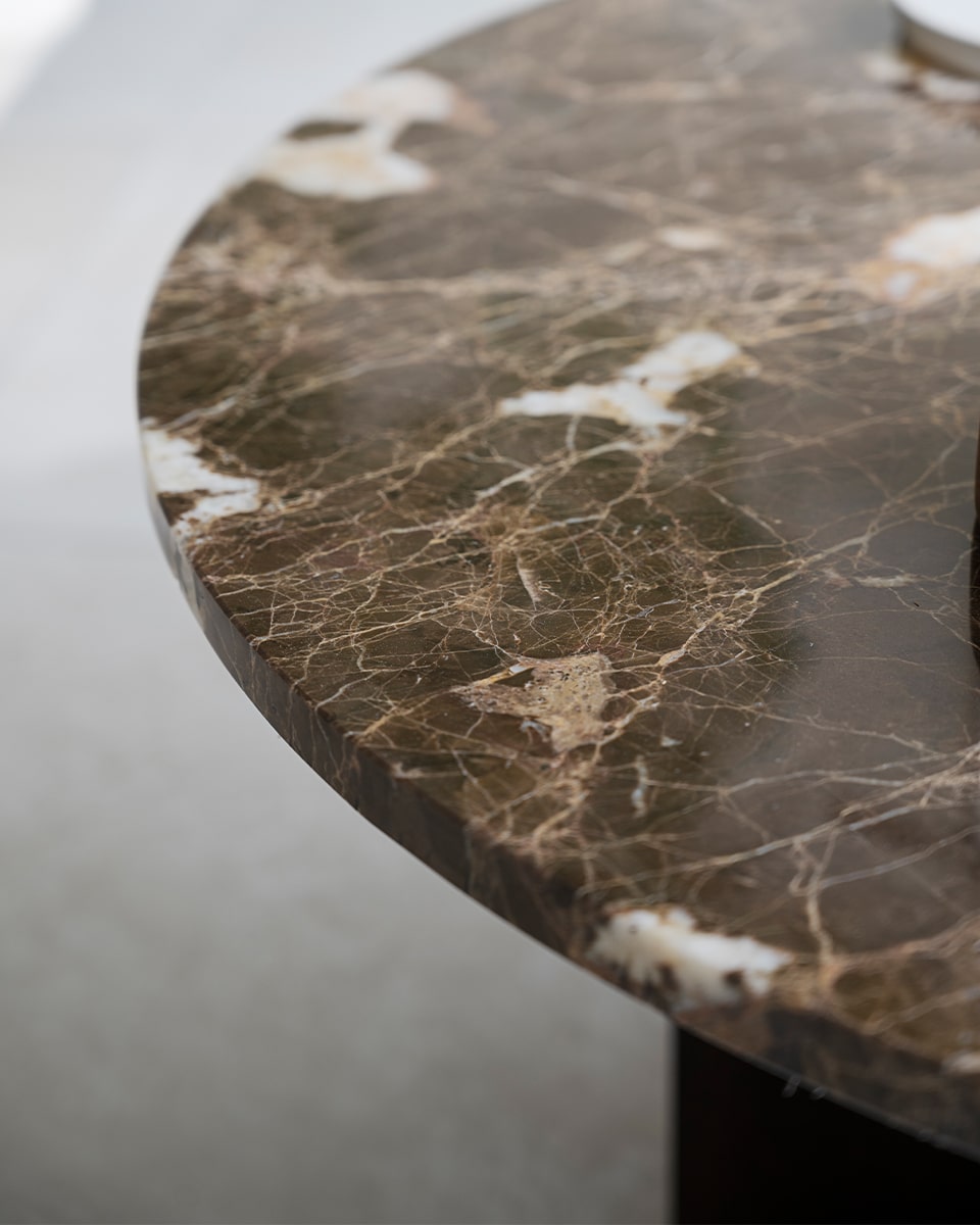 שולחן-שיש-עגול-שולחן-סלון-שולחן-קפה-שולחן-נורדי-סקנדינבי-מעוצב-מינימליסטי