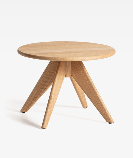 שולחן-צד-שולחן-קפה-מעץ-שולחן-סלון-מעוצב-נורדי-סקנדינבי