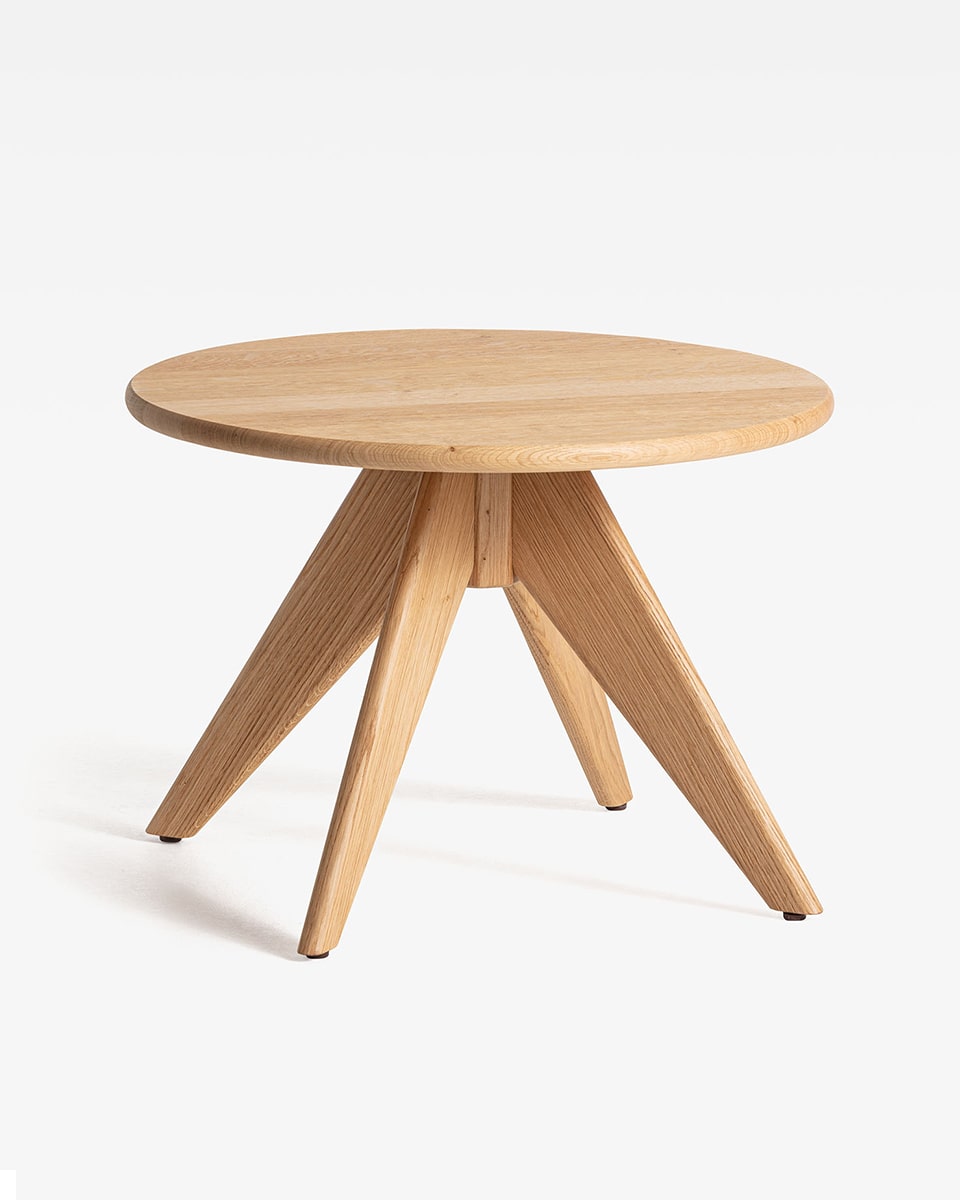 שולחן-צד-שולחן-קפה-מעץ-שולחן-סלון-מעוצב-נורדי-סקנדינבי