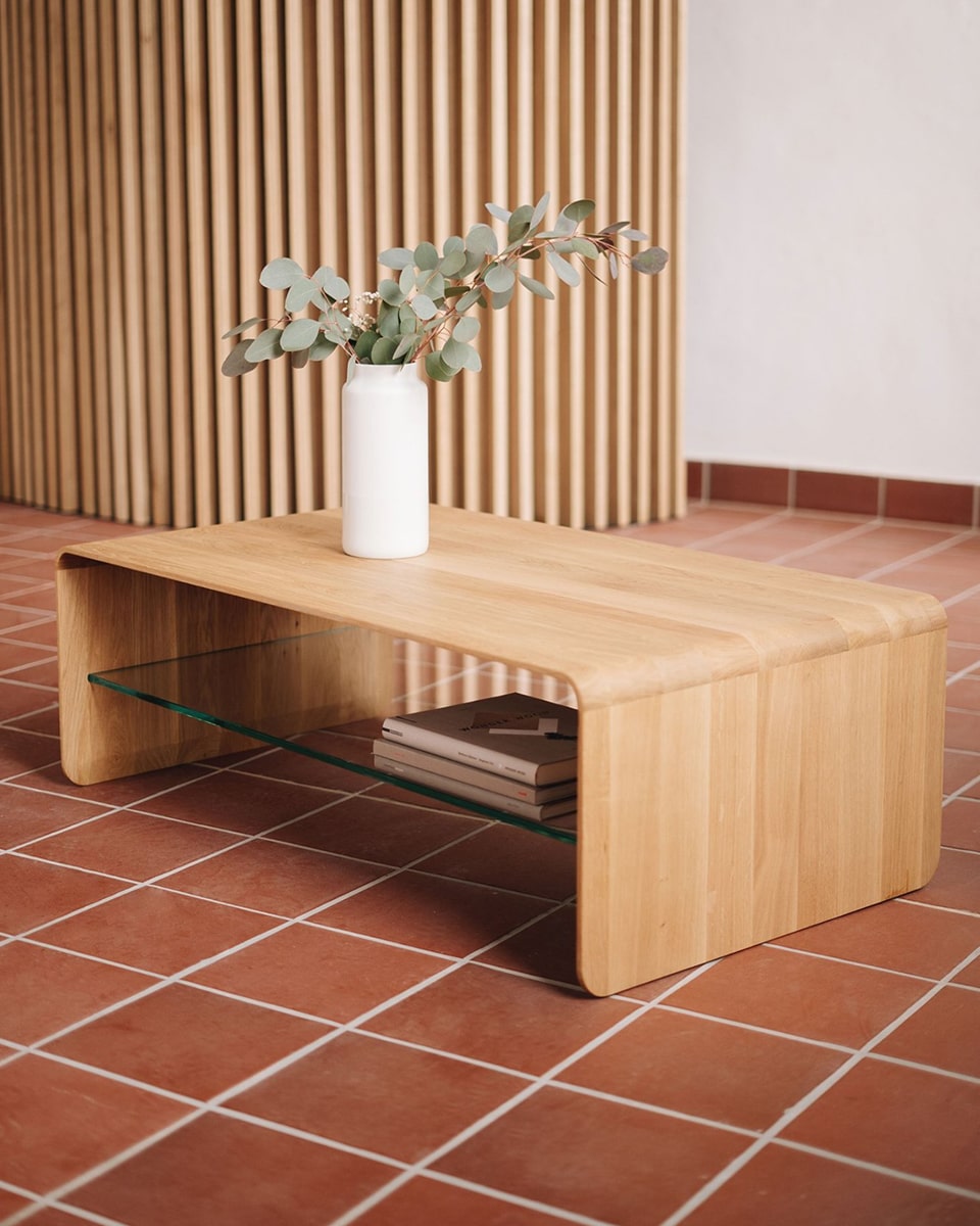 שולחן-עץ-מעוגל-מדף-זכוכית-סקנדינבי-נורדי-שולחן-קפה