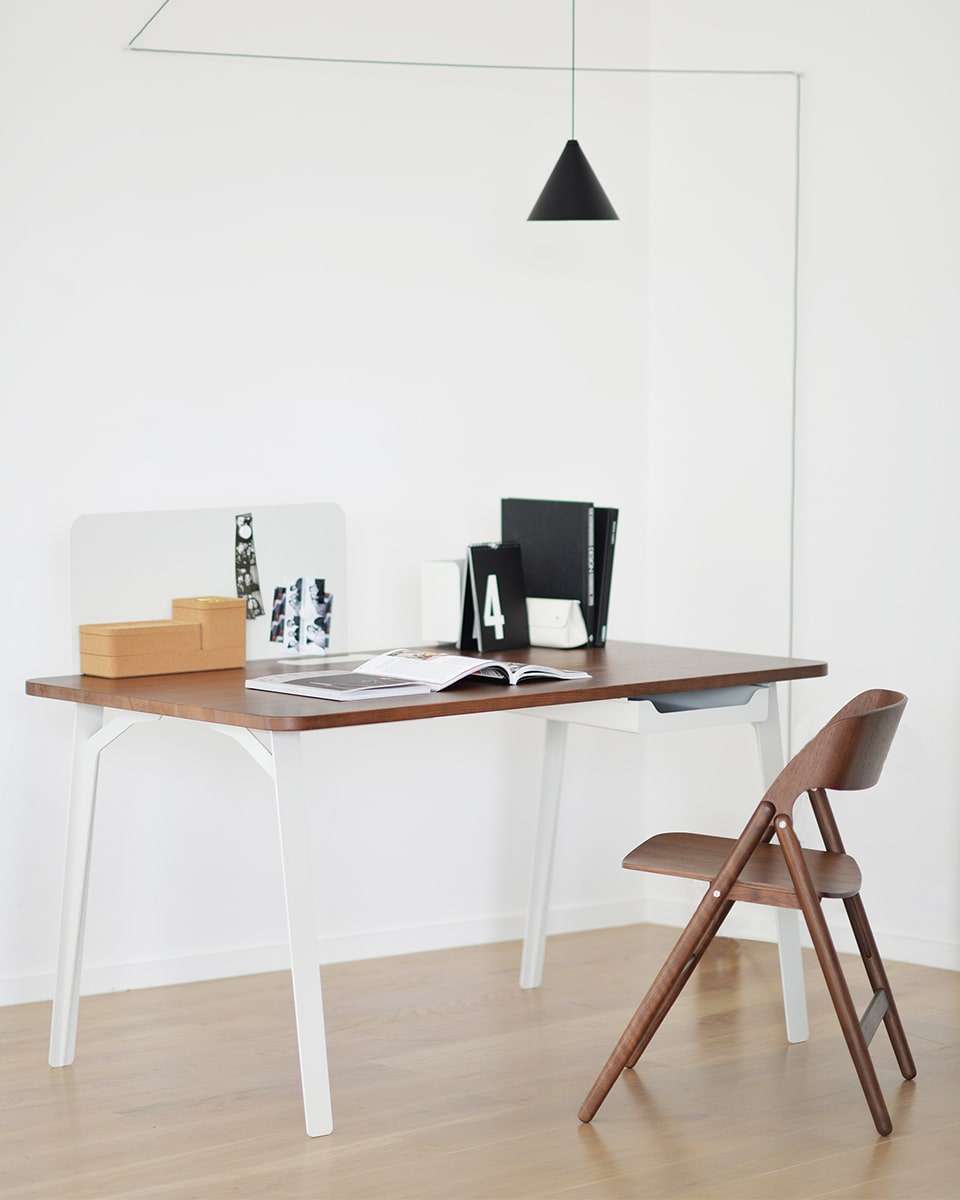 שולחן-כתיבה-שולחן-עבודה-עמדת-עבודה-נורדית-סקנדינבית-מעץ-ומתכת-שולחן-כתיבה-לילדים